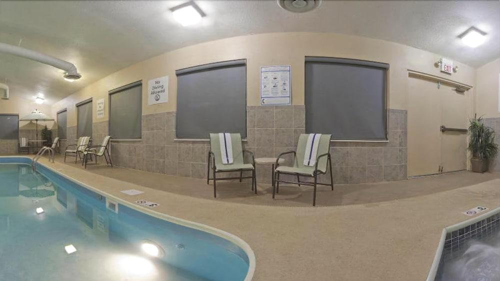 Holiday Inn Express & Suites Ashtabula-Geneva By Ihg Austinburg Buitenkant foto