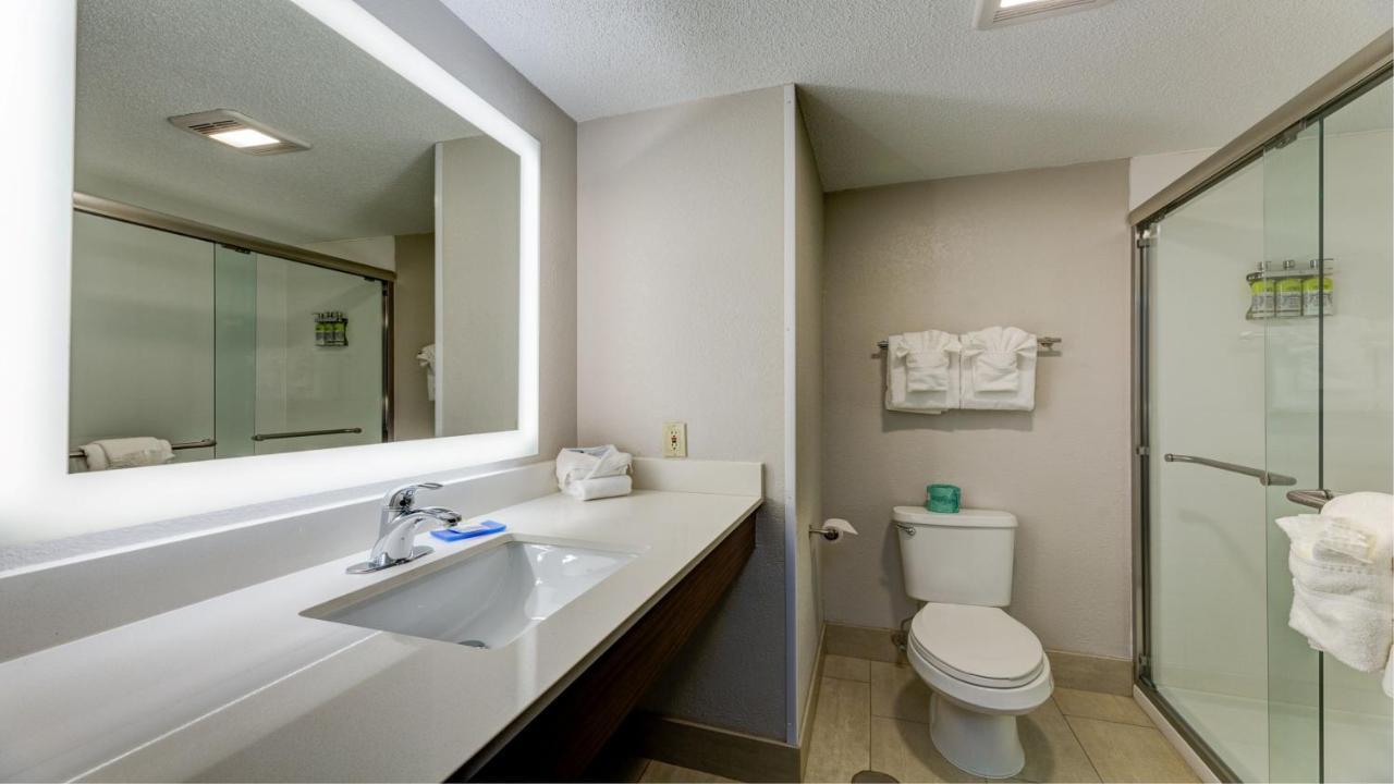 Holiday Inn Express & Suites Ashtabula-Geneva By Ihg Austinburg Buitenkant foto