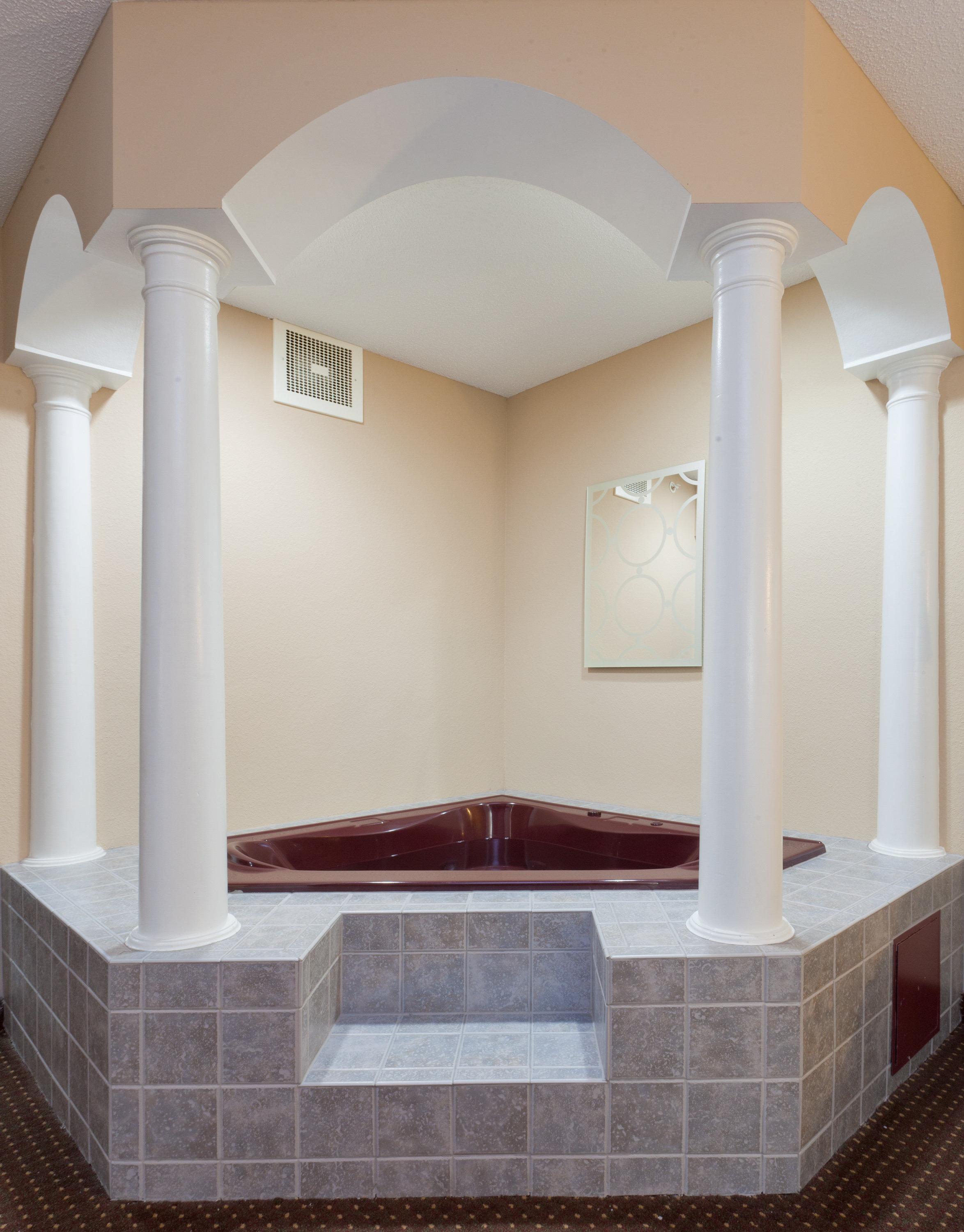 Holiday Inn Express & Suites Ashtabula-Geneva By Ihg Austinburg Buitenkant foto