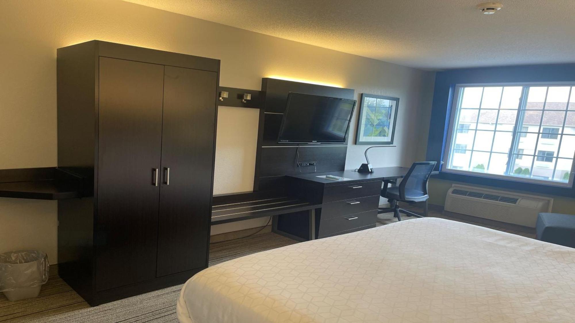 Holiday Inn Express & Suites Ashtabula-Geneva By Ihg Austinburg Buitenkant foto